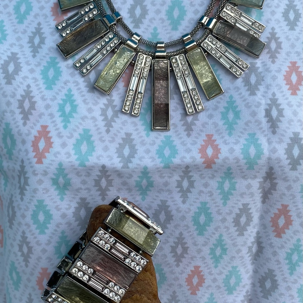Woman’s jewelry set
